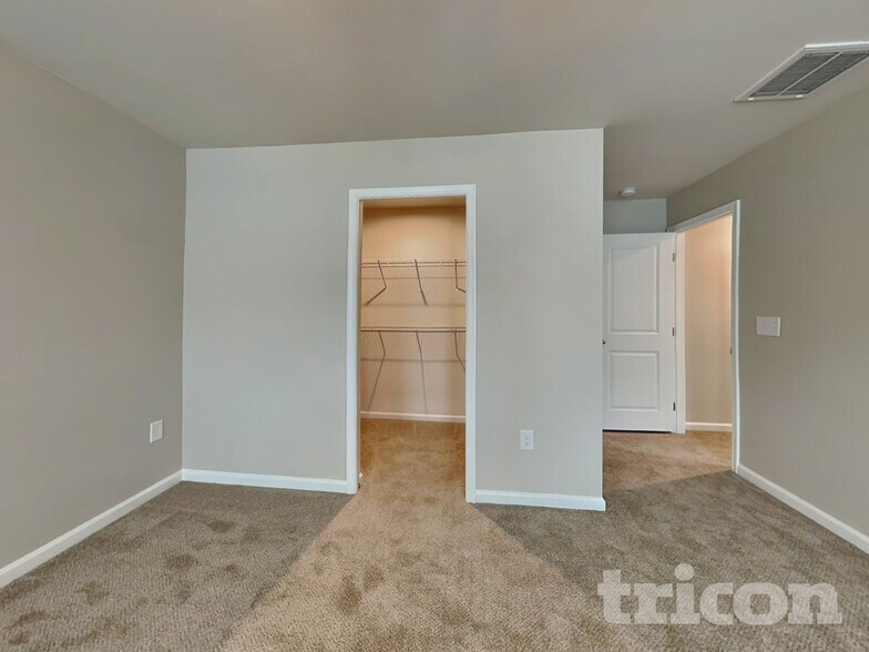 Building Photo - 38 E Lumber Ct