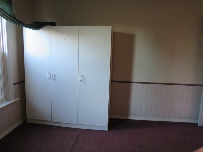 Building Photo - 2002 Cottage Ave