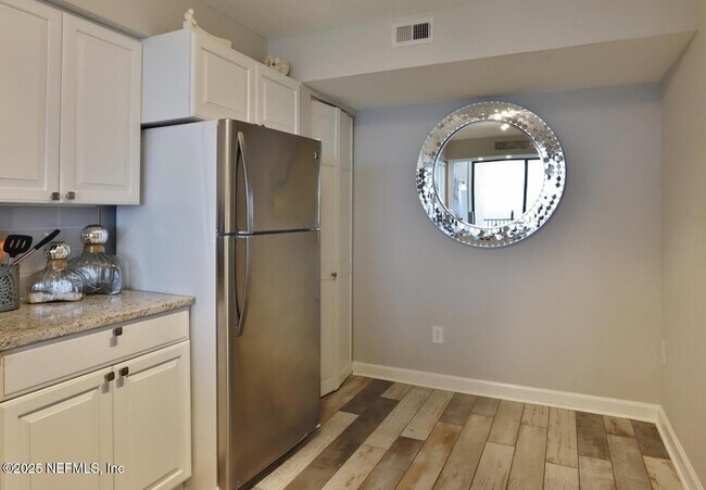 Building Photo - 1301 1st St S