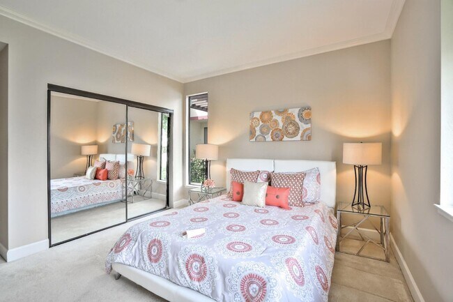 Building Photo - 530 Shorebird Cir