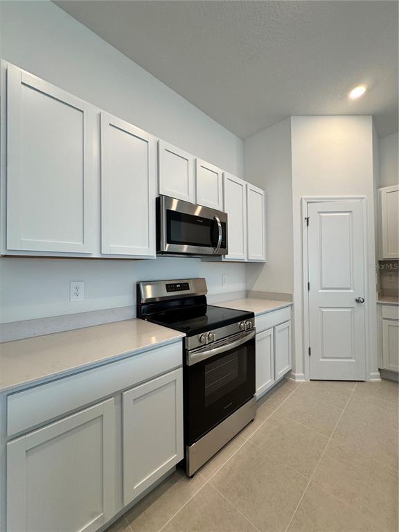 Building Photo - 4718 Golden Knight Blvd