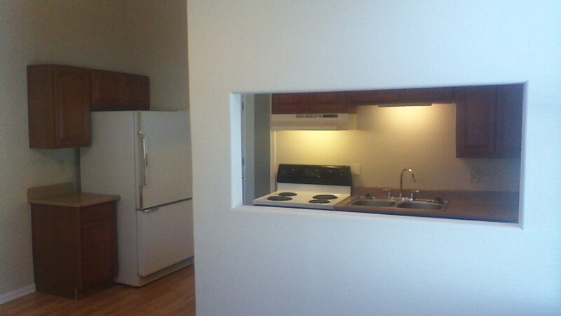 Building Photo - 136 N 10th Ave