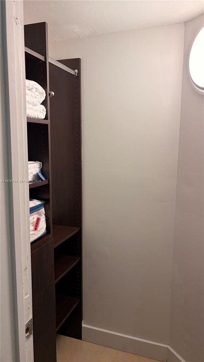 Building Photo - 2900 Bird Ave