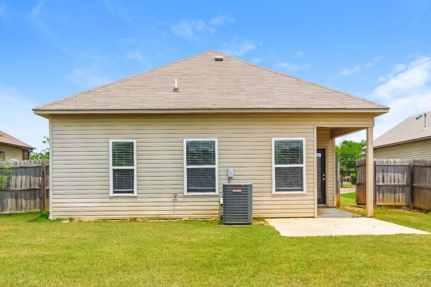 Building Photo - 4652 Rosser Loop Dr