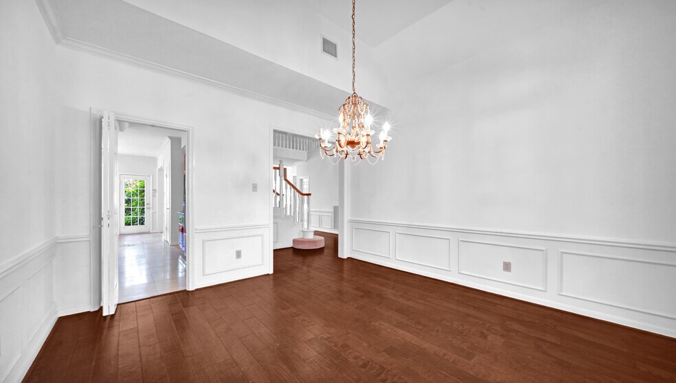 Building Photo - 4622 Grand Cayman Dr
