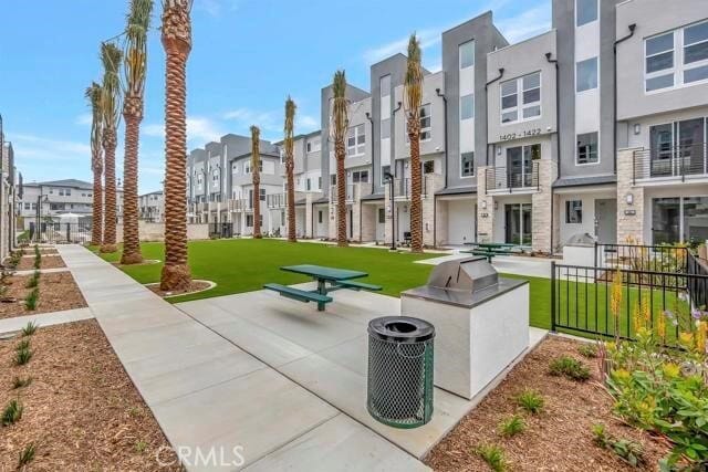 Building Photo - 1531 W Bushell St