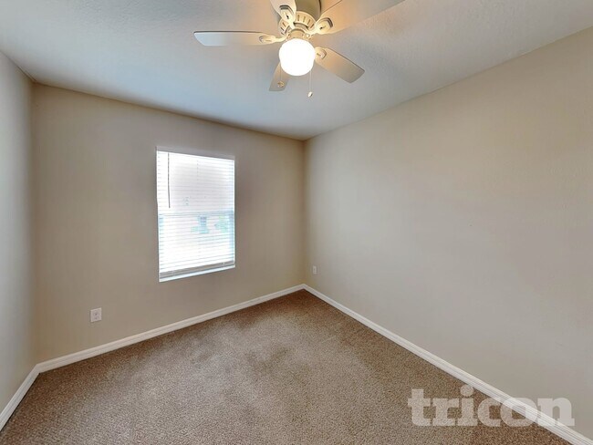 Building Photo - 4127 Willow Hammock Dr