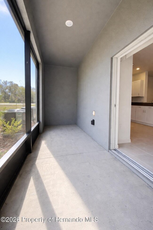 Building Photo - 6090 Shiner St