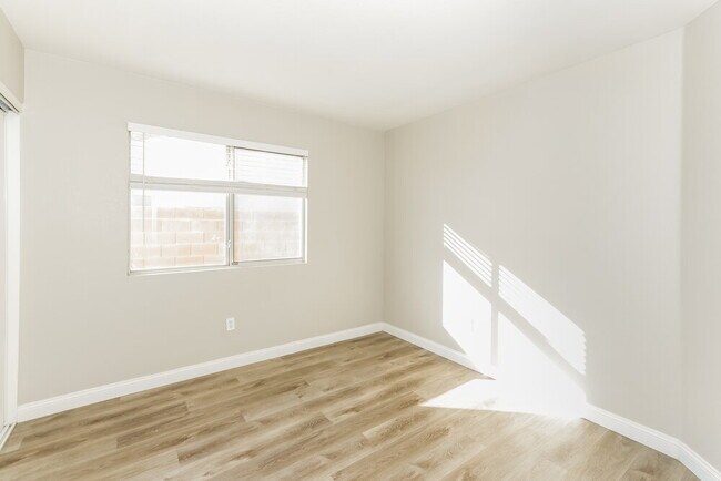 Building Photo - 5037 Via De Fortuna Way