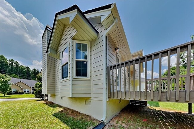 Building Photo - 110 Rockefeller Ln