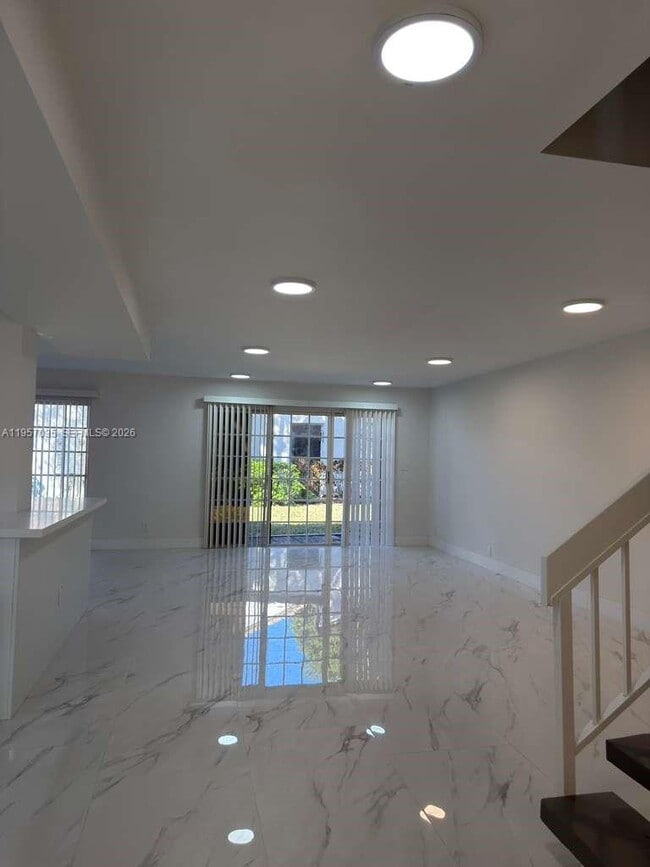 Building Photo - 9719 N New River Canal Rd