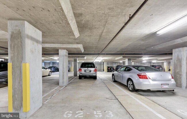 Building Photo - 440 L St NW