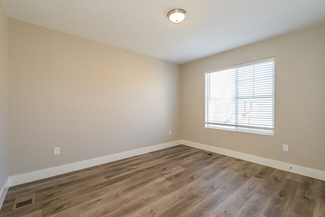 Building Photo - 7330 S Old Hammer Way