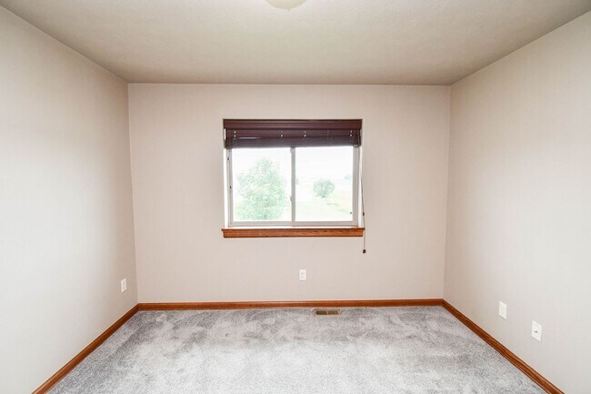 Building Photo - 8413 W 53rd St