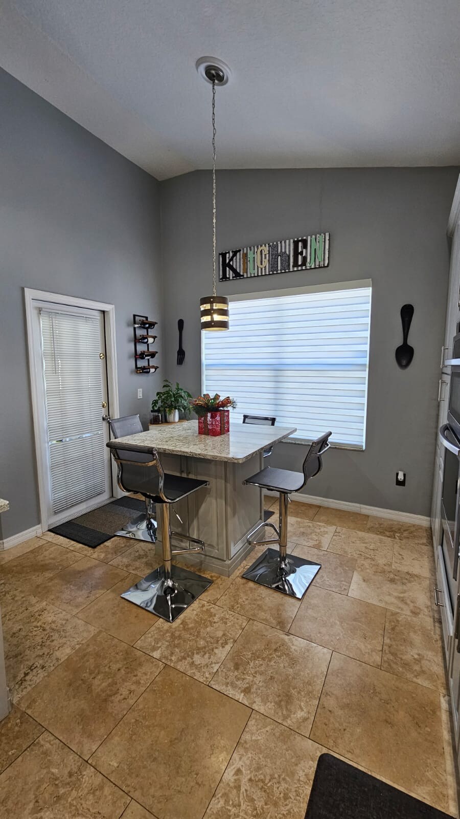 Building Photo - 2713 Barnsley Ln