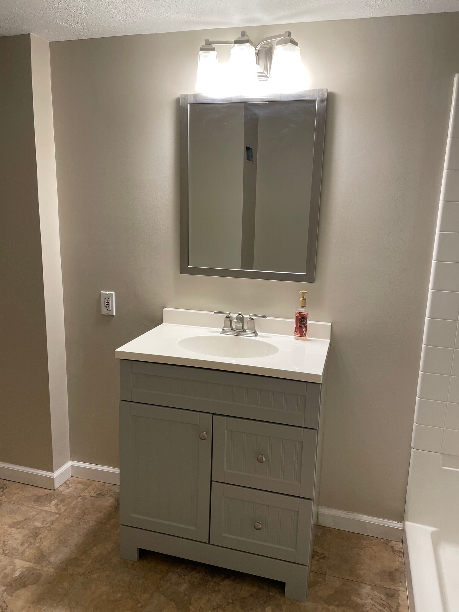 Full Bathroom 2 - 1277 Tallberry Dr