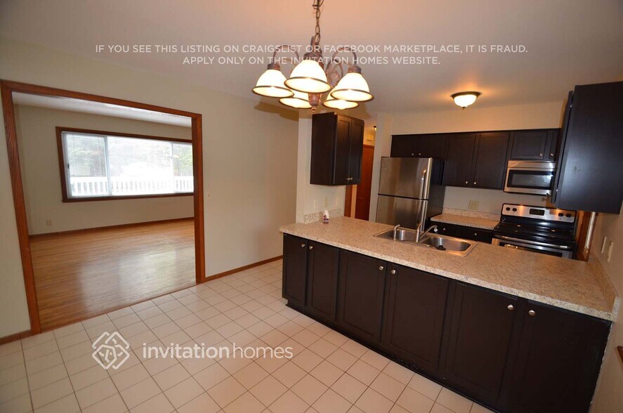 Building Photo - 124 Oakwood Rd