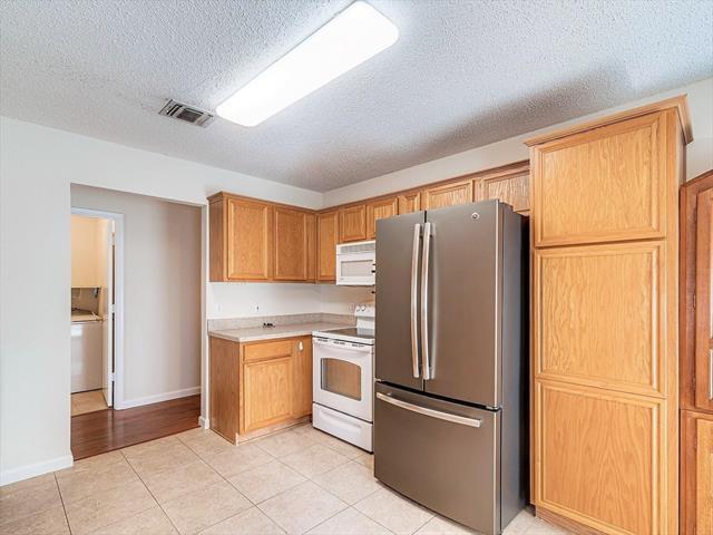 Building Photo - 809 Birkhill Trail