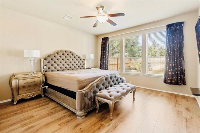 Building Photo - 26914 Harmony Shores Dr