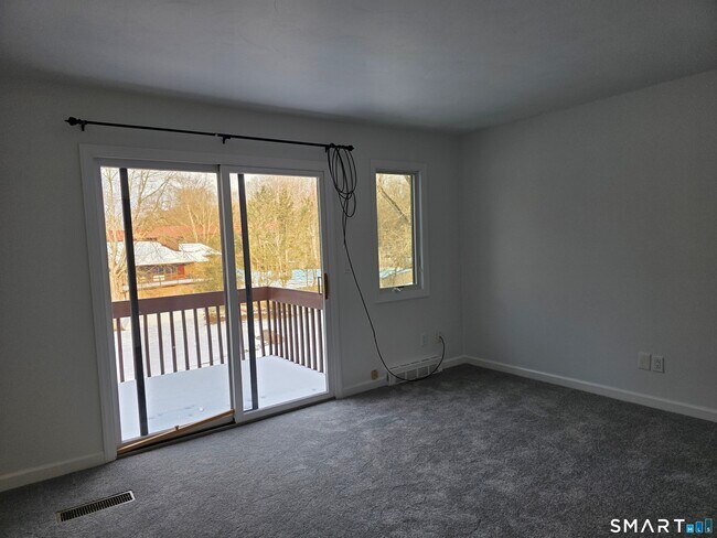 Building Photo - 45 Towne House Rd