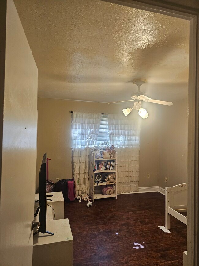 Bedroom 4 - 67 Madrid Ave