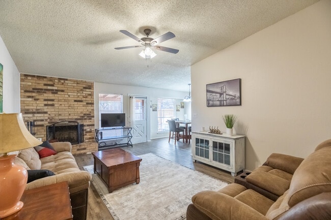 Building Photo - 5457 Blue Quail Dr