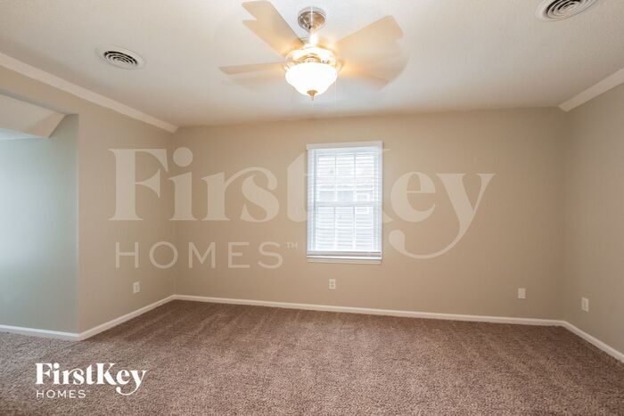 Building Photo - 5408 Chatfield Square