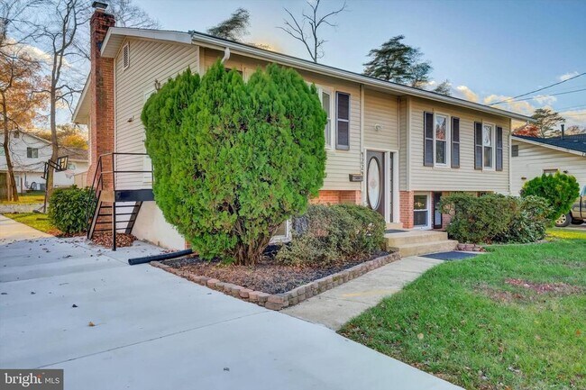 Primary Photo - 4224 Kinmount Rd