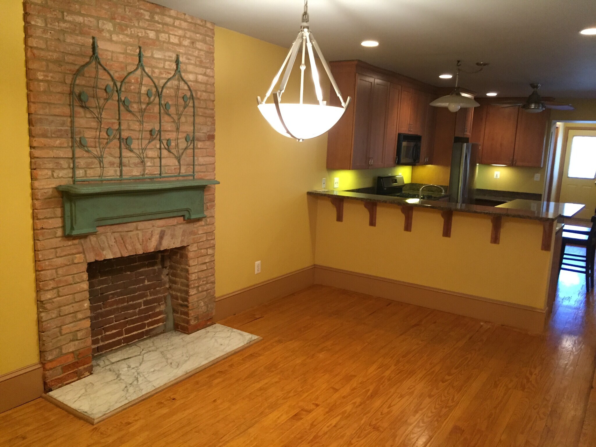 Building Photo - 2008 E Baltimore St