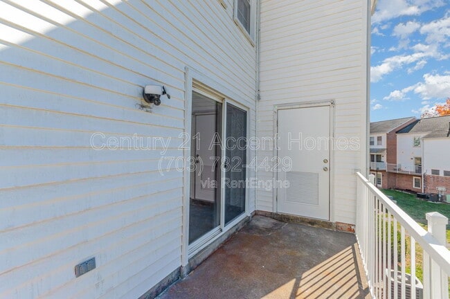 Building Photo - 14447 Cool Oak Ln