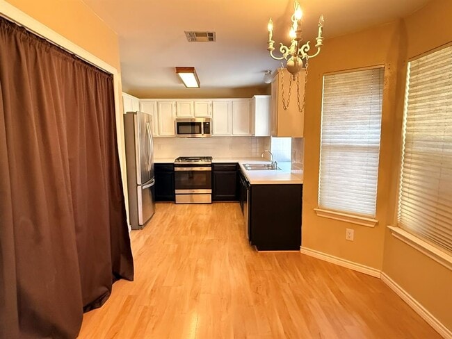 Building Photo - 1307 Rockridge St