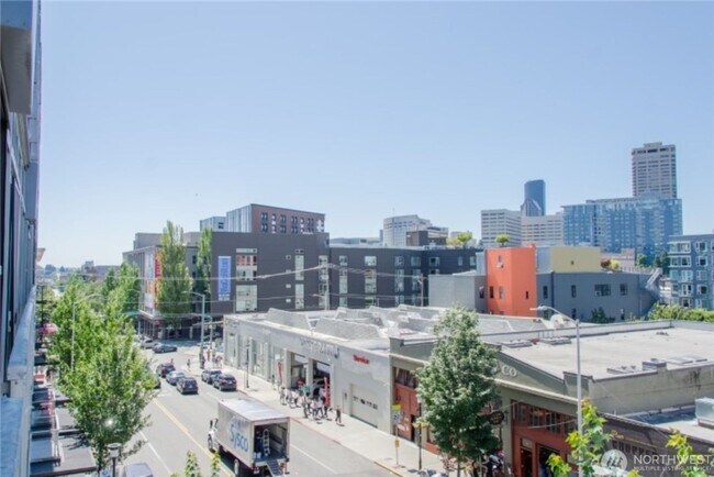 Building Photo - 2Bd/2Ba Seattle Condo