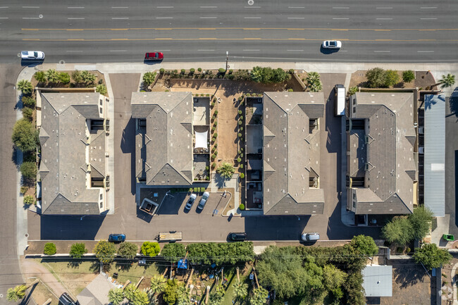 Building Photo - Papago Vista Townhomes