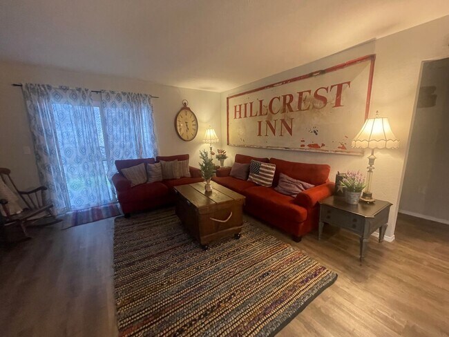 Building Photo - Recently Renovated Furnished 3 Bedroom 2 Bath Condo/ Apartment for Rent in Branson, MO