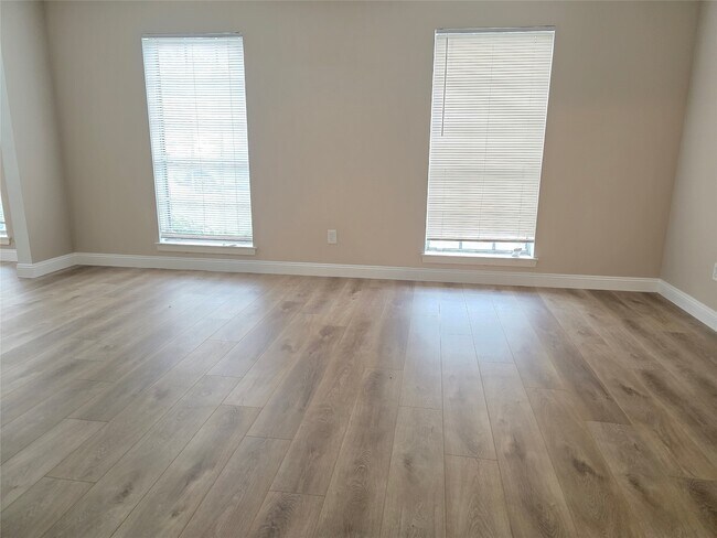 Building Photo - 11350 Raven View Dr