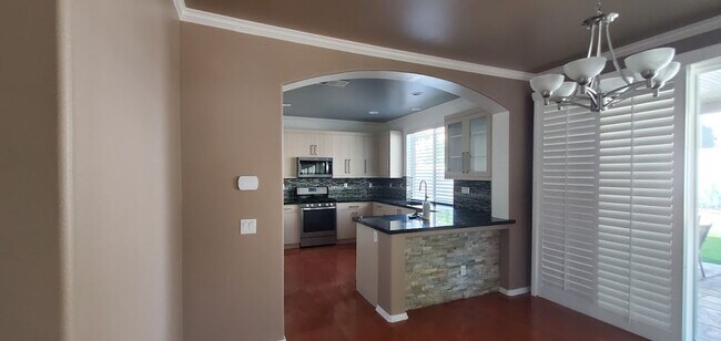 Building Photo - Beautiful House in the Lovely Fair Oaks Ra...