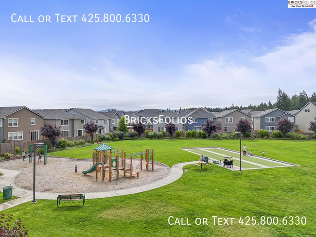 Building Photo - Your Dream Home Awaits in Puyallup – Bonus Offer Included!