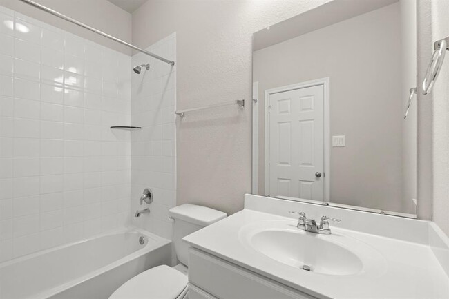 Building Photo - 2460 Whisper Frst Dr