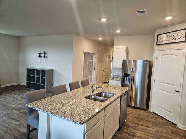 Building Photo - 20568 Smithfield Cir