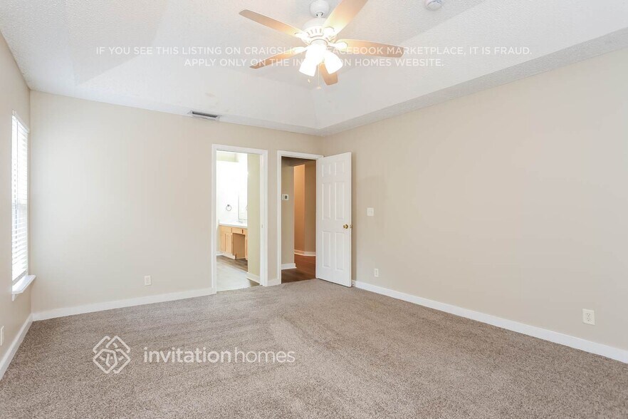 Building Photo - 12520 Gately Oaks Ln E