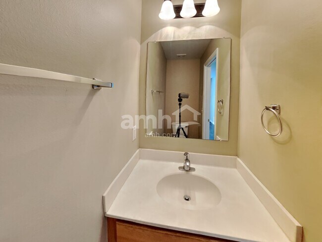 Building Photo - 31443 Loch Aline Dr