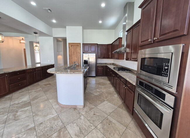 Building Photo - 12825 N Mystic View Pl