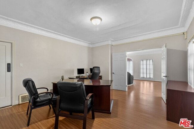 Building Photo - 727 Crenshaw Blvd