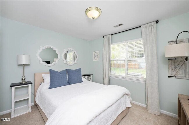 Building Photo - 3 Bedroom Home in Heart of Raleigh!