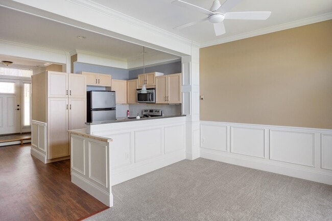 Building Photo - 38 Pebble Beach Rd