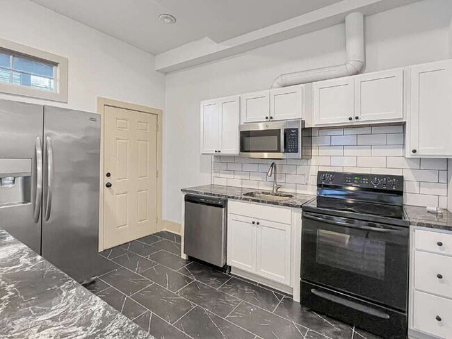 Building Photo - 316 W 42nd St