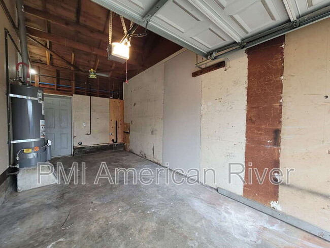 Building Photo - 3932 Jasmine St