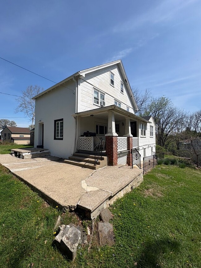 Building Photo - 412 Houston Rd