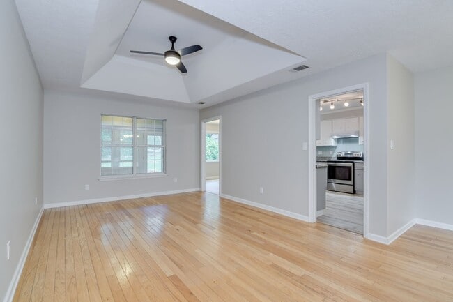 Building Photo - Brick Ranch in Evans