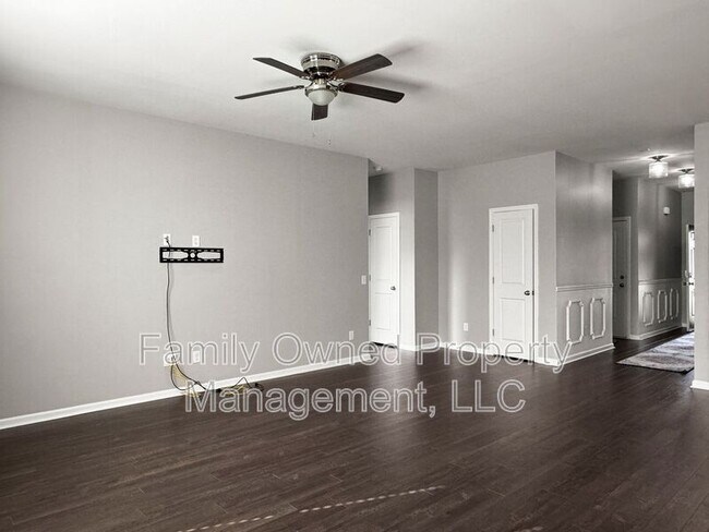 Building Photo - 166 Hayworth Rd